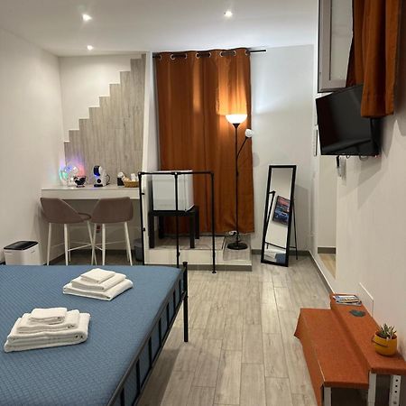 Bari Valona Rooms Bagian luar foto