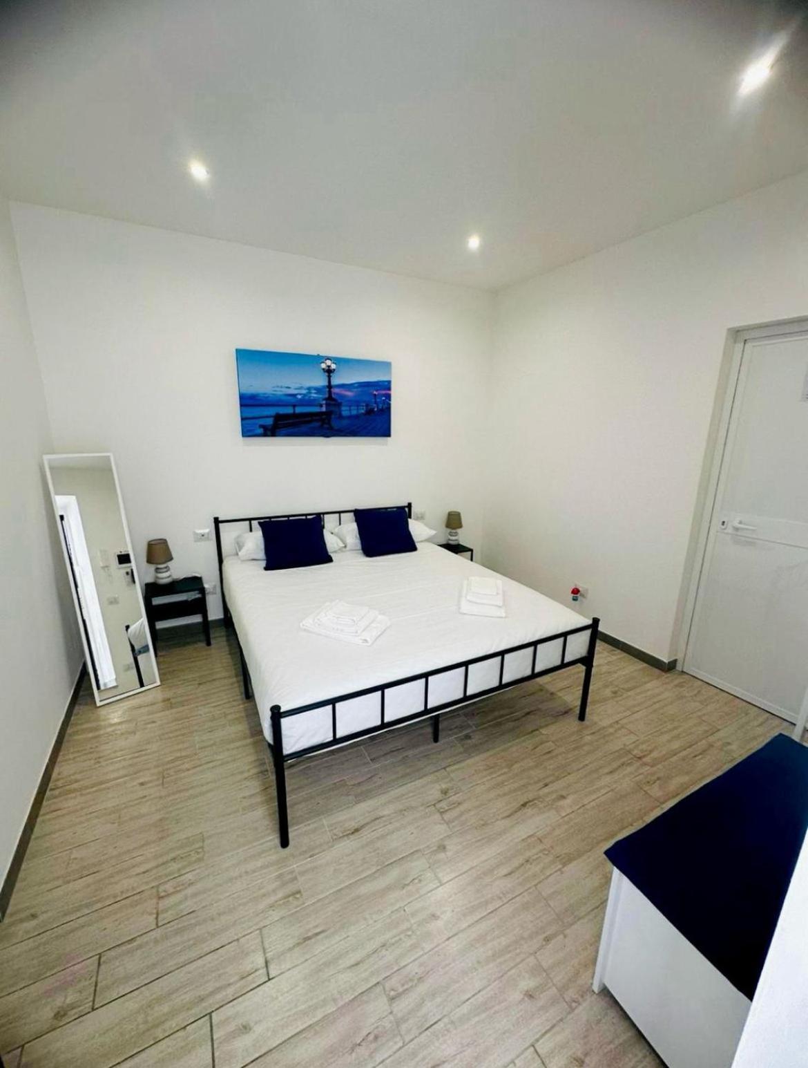 Bari Valona Rooms Bagian luar foto