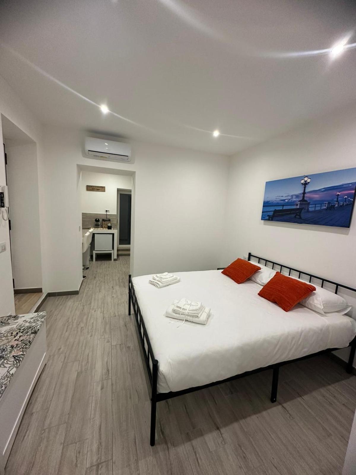 Bari Valona Rooms Bagian luar foto